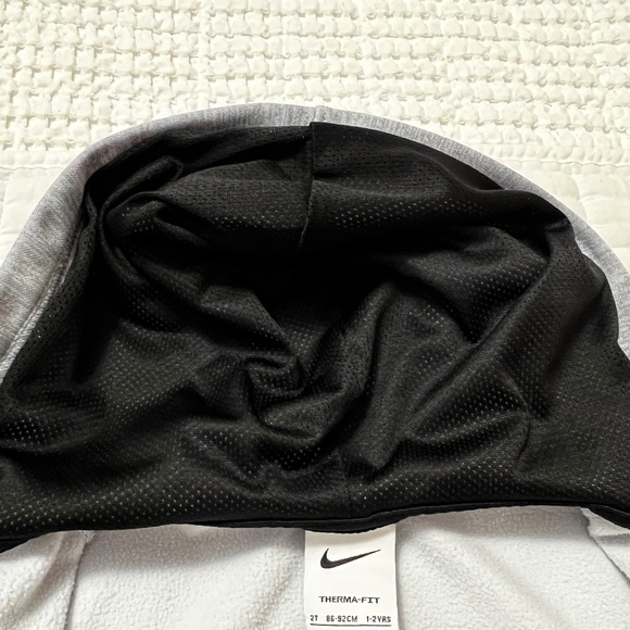 Gently worn (USED)- Toddler’s Nike jacket - Picture 6 of 11